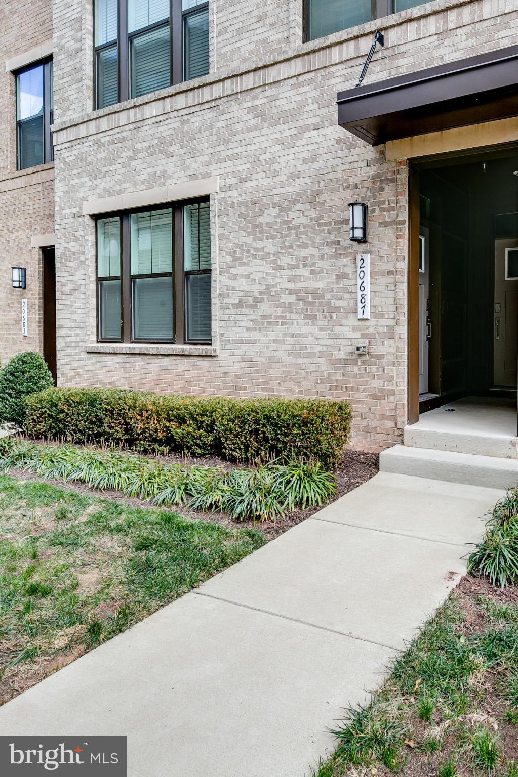 20687 HERON LANDING DRIVE