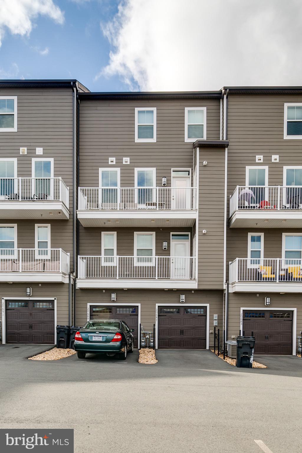 KINCORA - Residential Lease