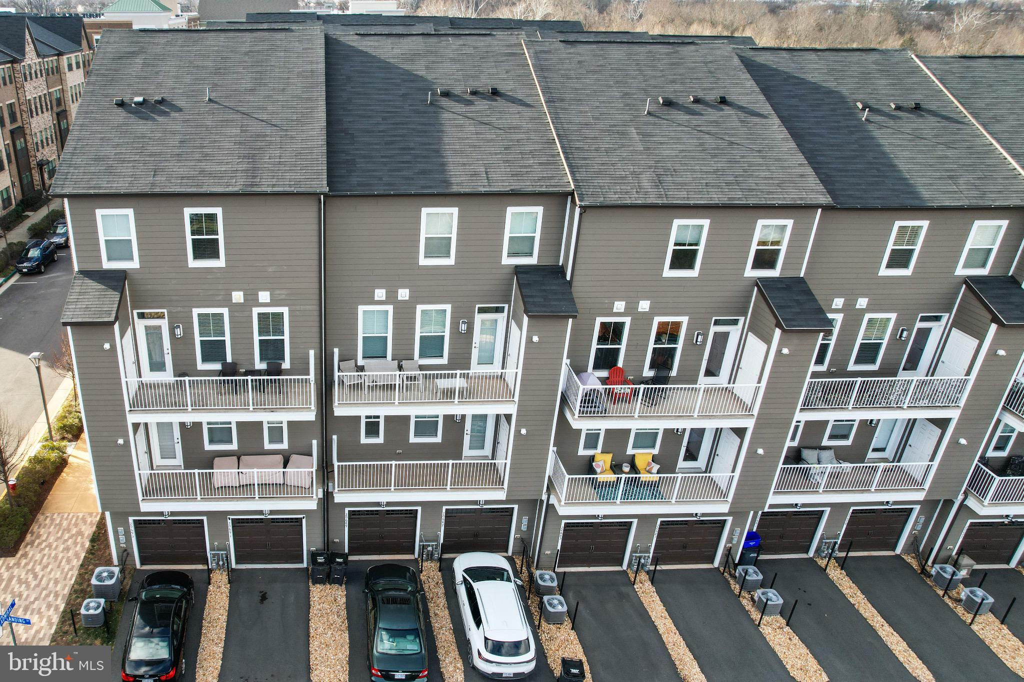 KINCORA - Residential Lease