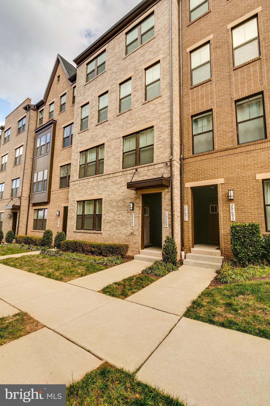 20687 HERON LANDING DRIVE