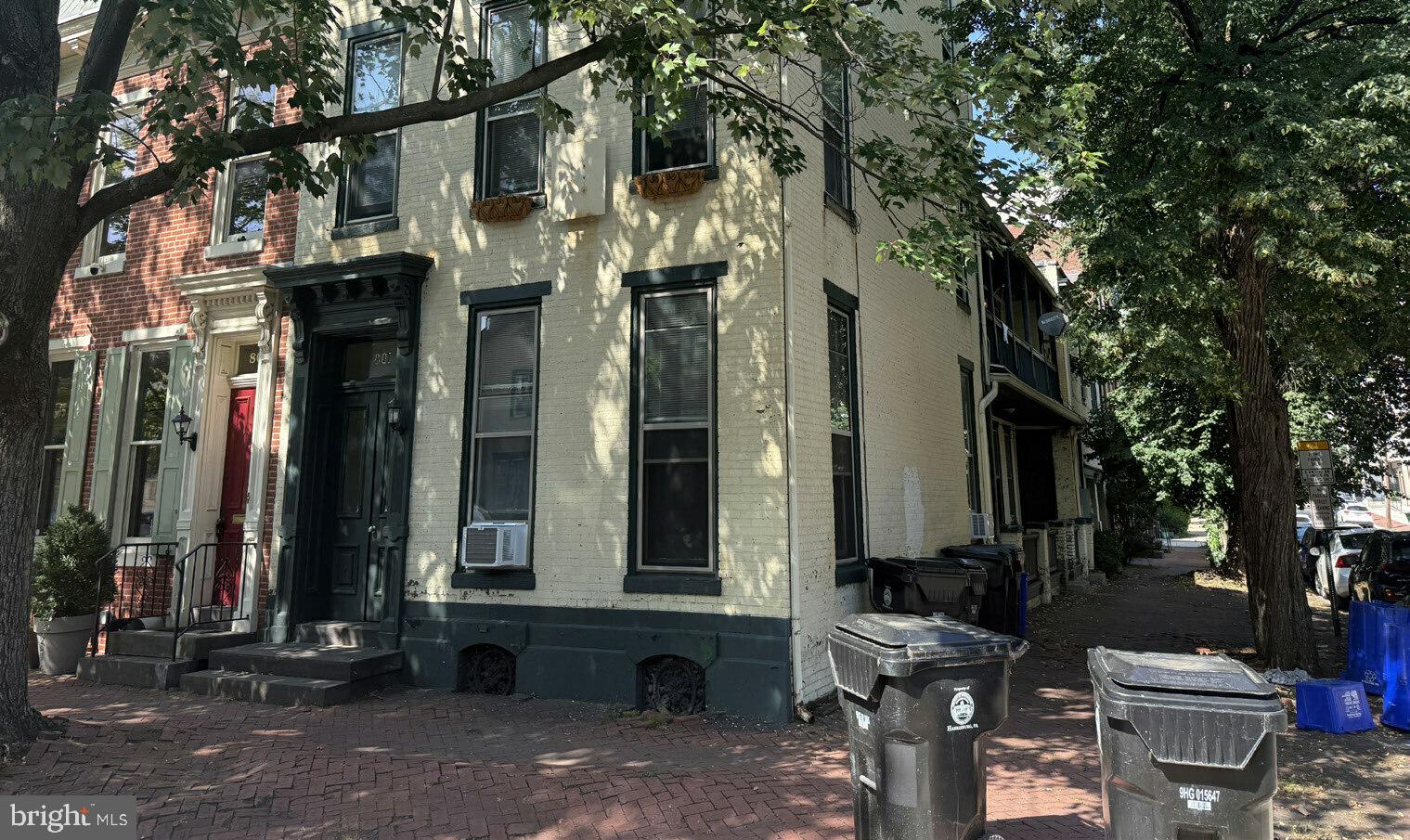 1623 GREEN STREET