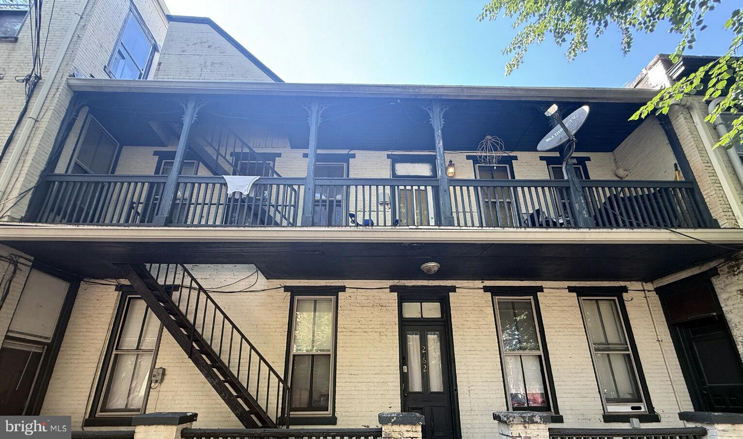 1623 GREEN STREET