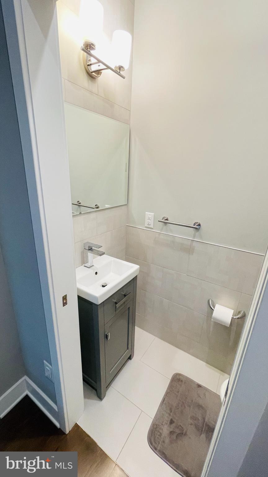 POINT BREEZE - Residential Lease