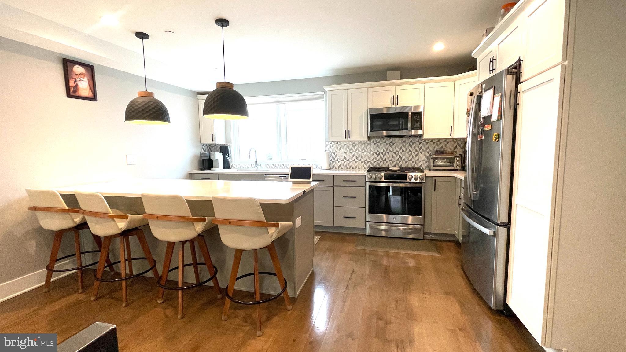 POINT BREEZE - Residential Lease