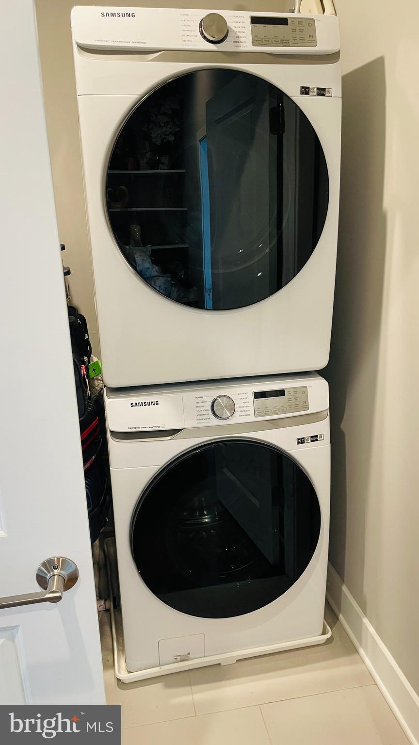 POINT BREEZE - Residential Lease