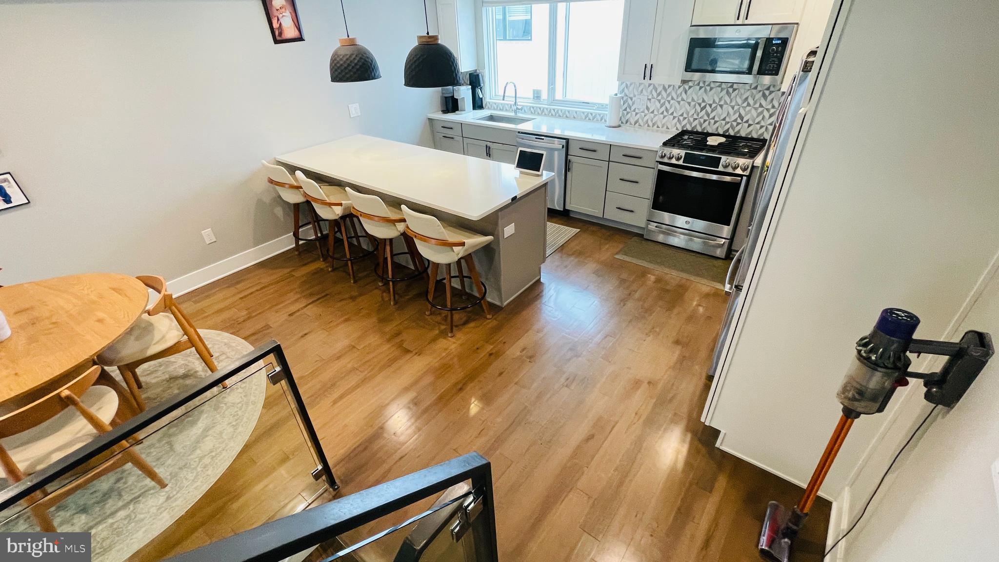 POINT BREEZE - Residential Lease