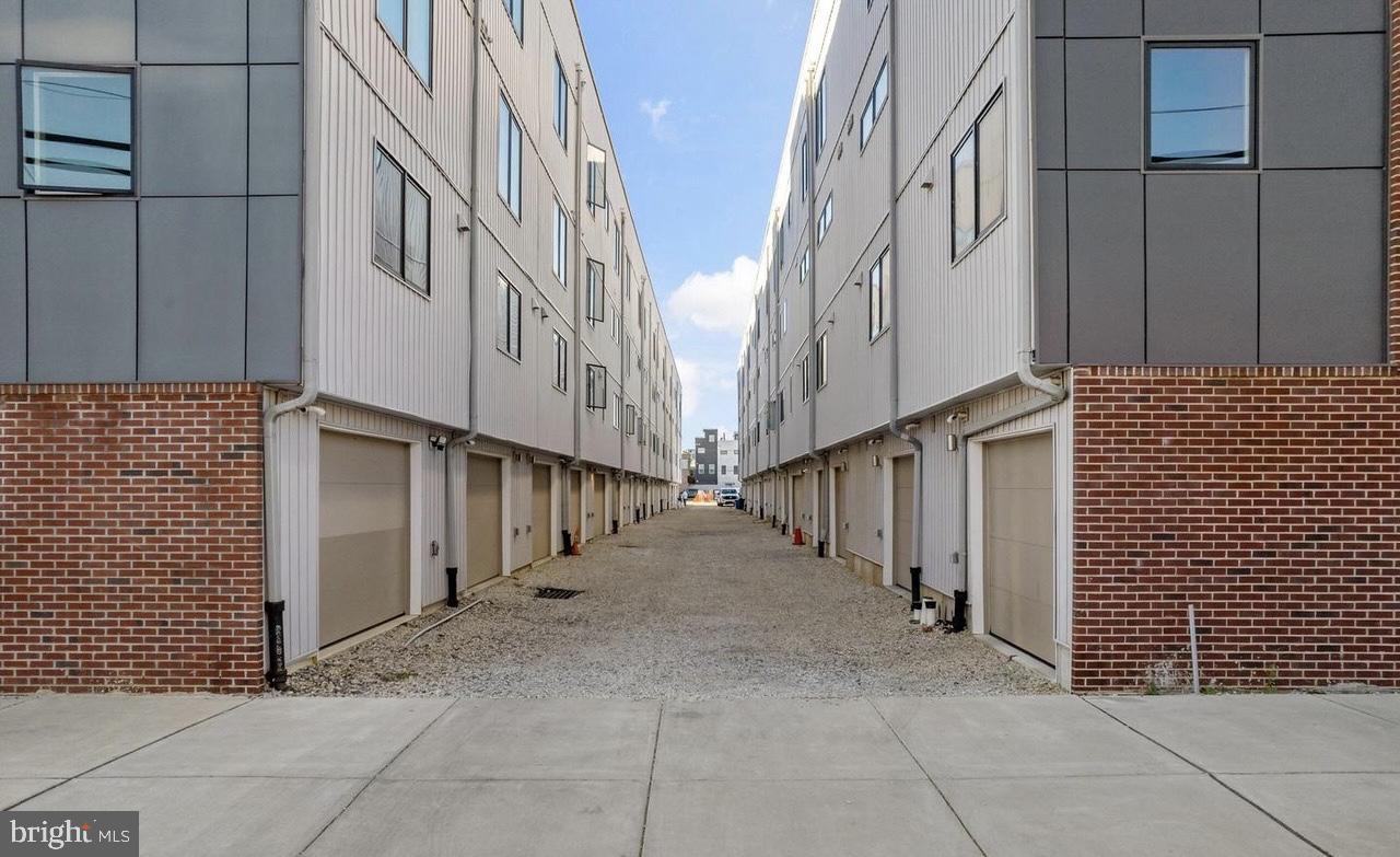 POINT BREEZE - Residential Lease