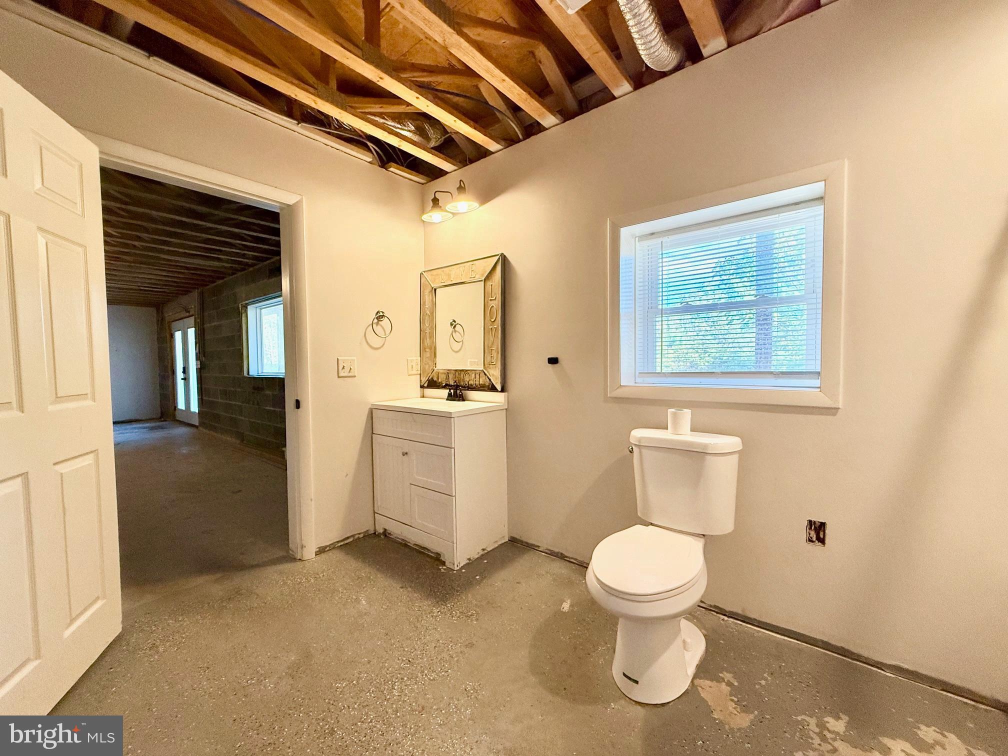 ASHTON WOODS - Residential