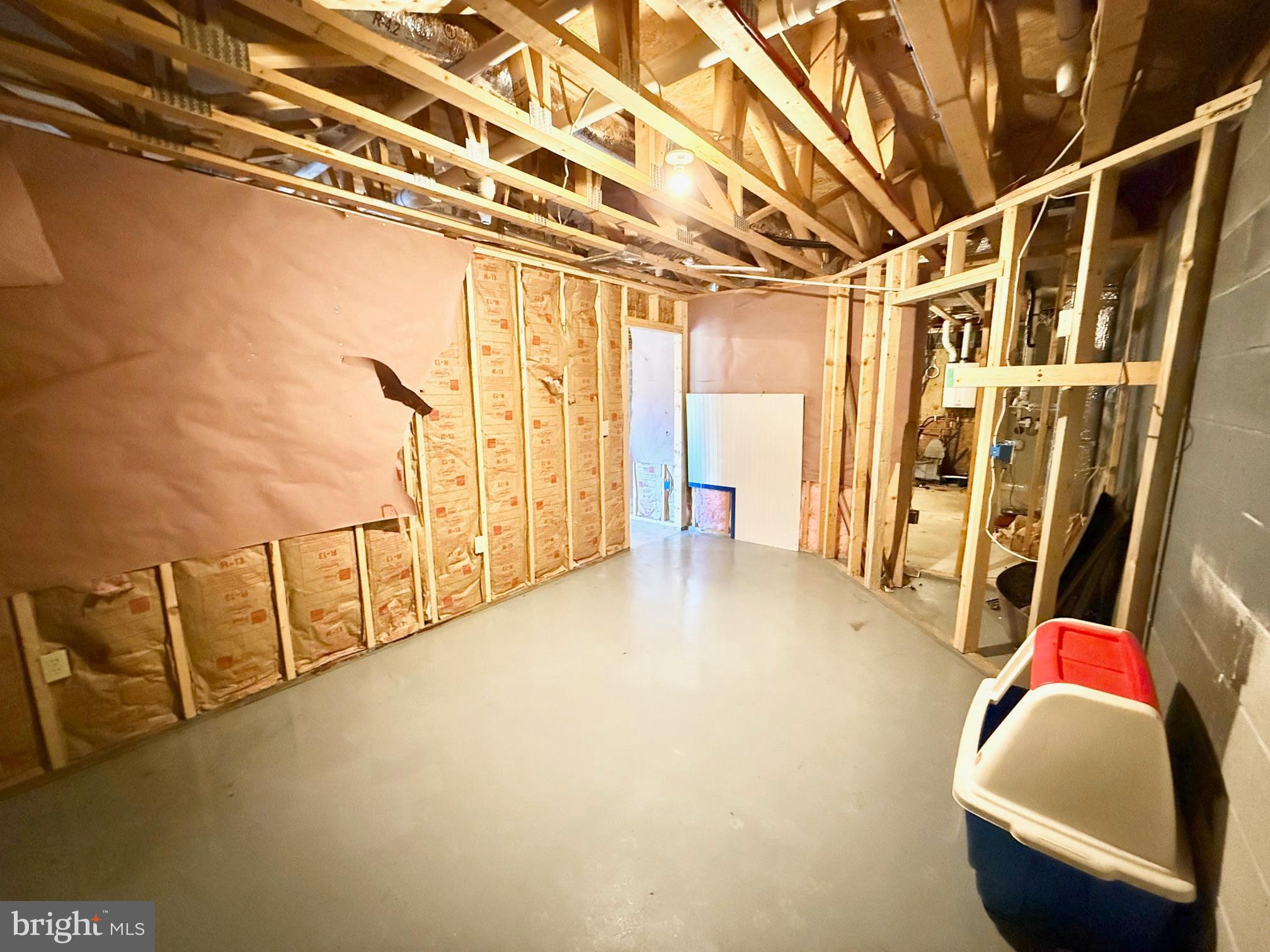 ASHTON WOODS - Residential