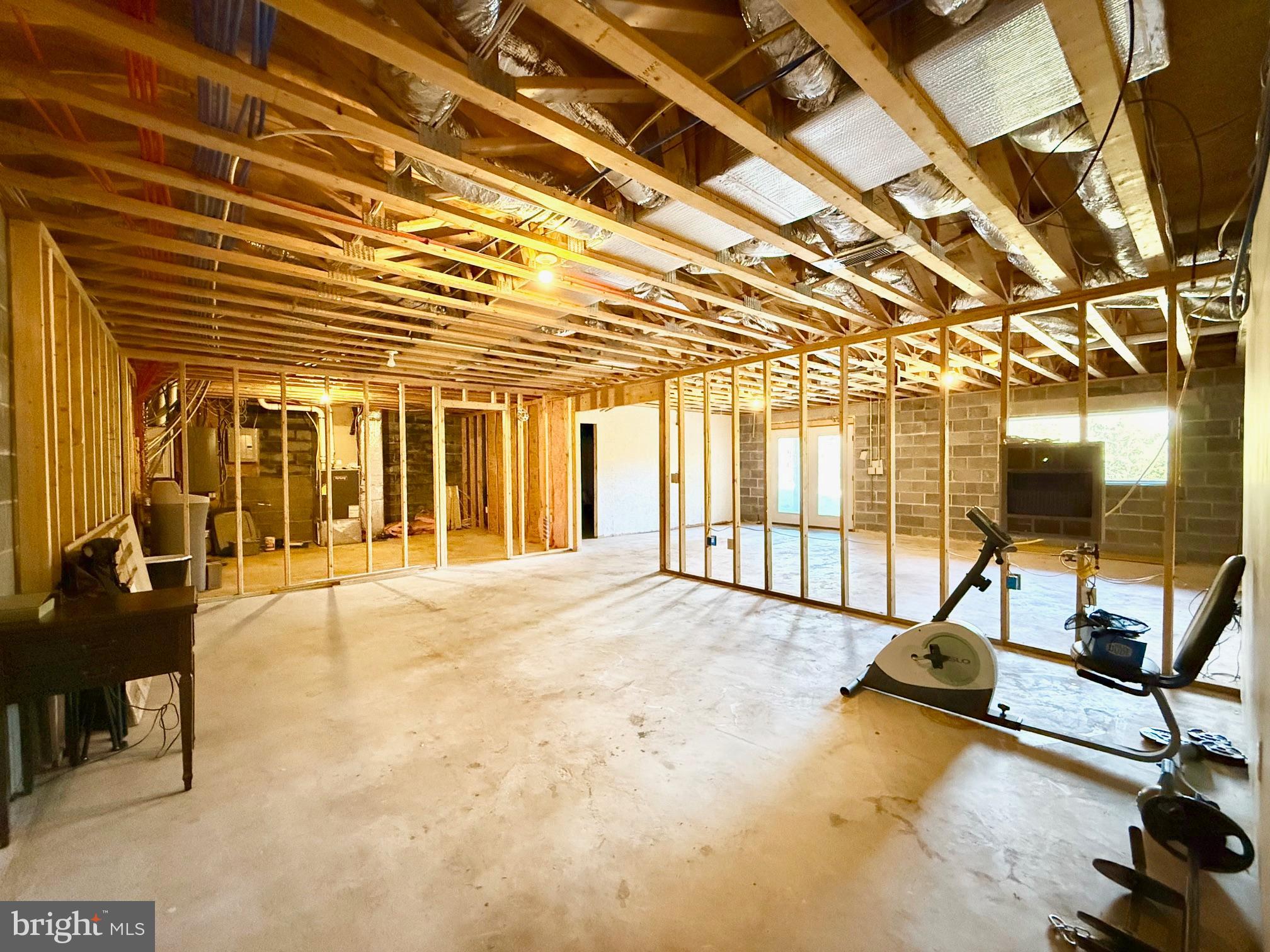 ASHTON WOODS - Residential