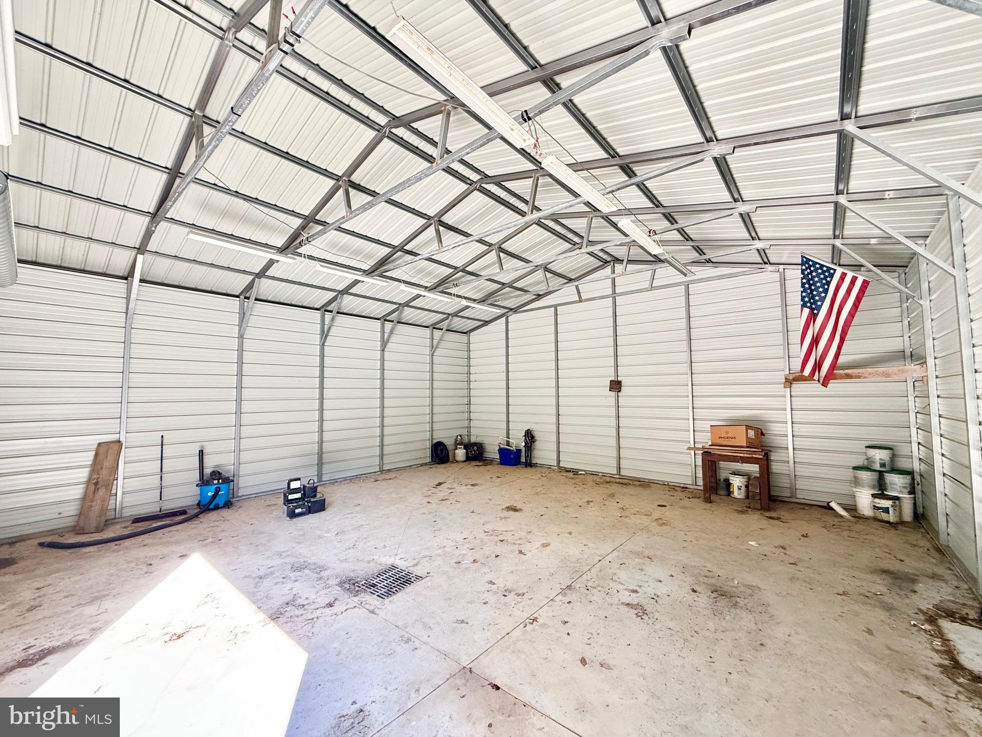 ASHTON WOODS - Residential