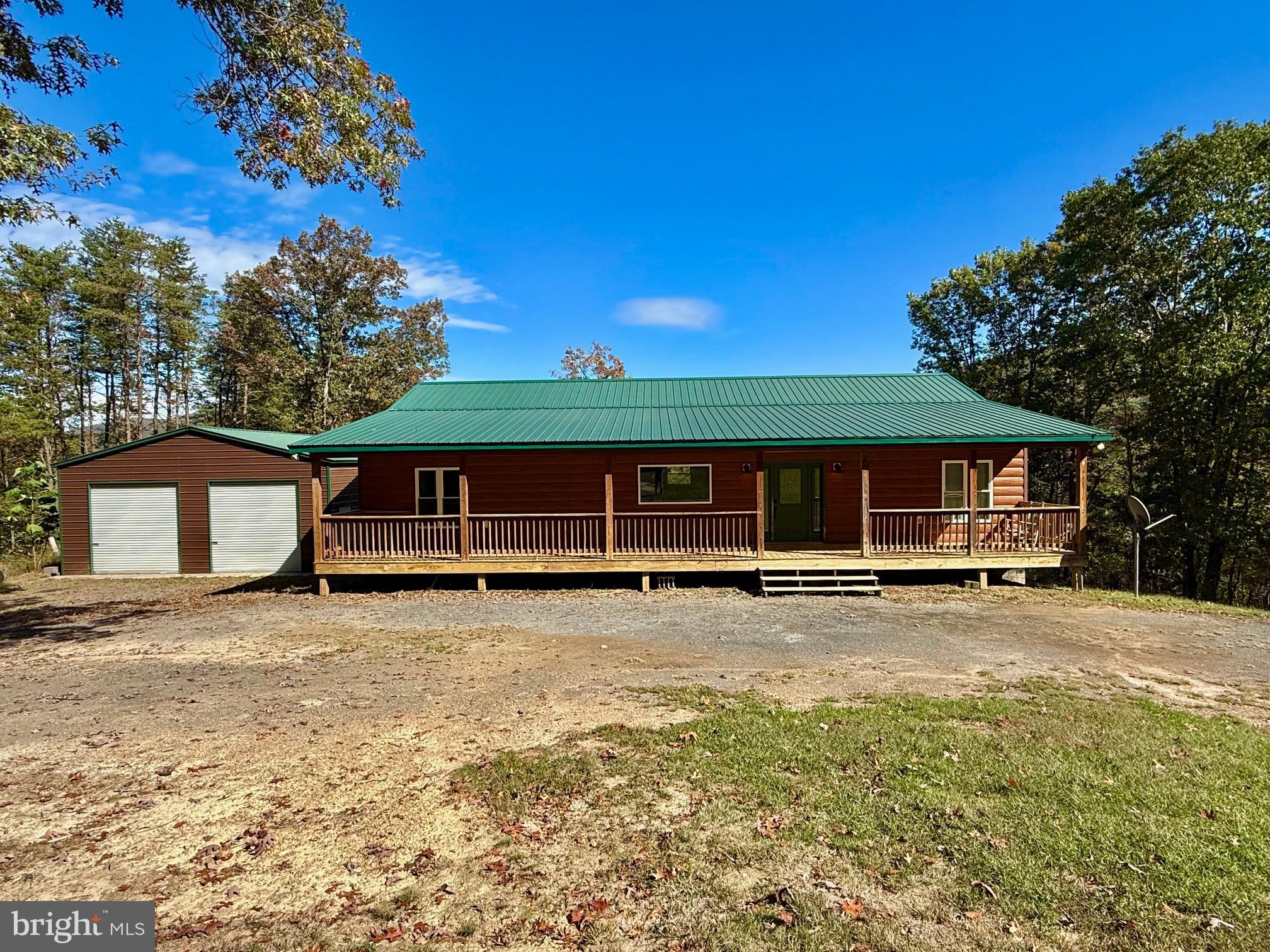 ASHTON WOODS - Residential