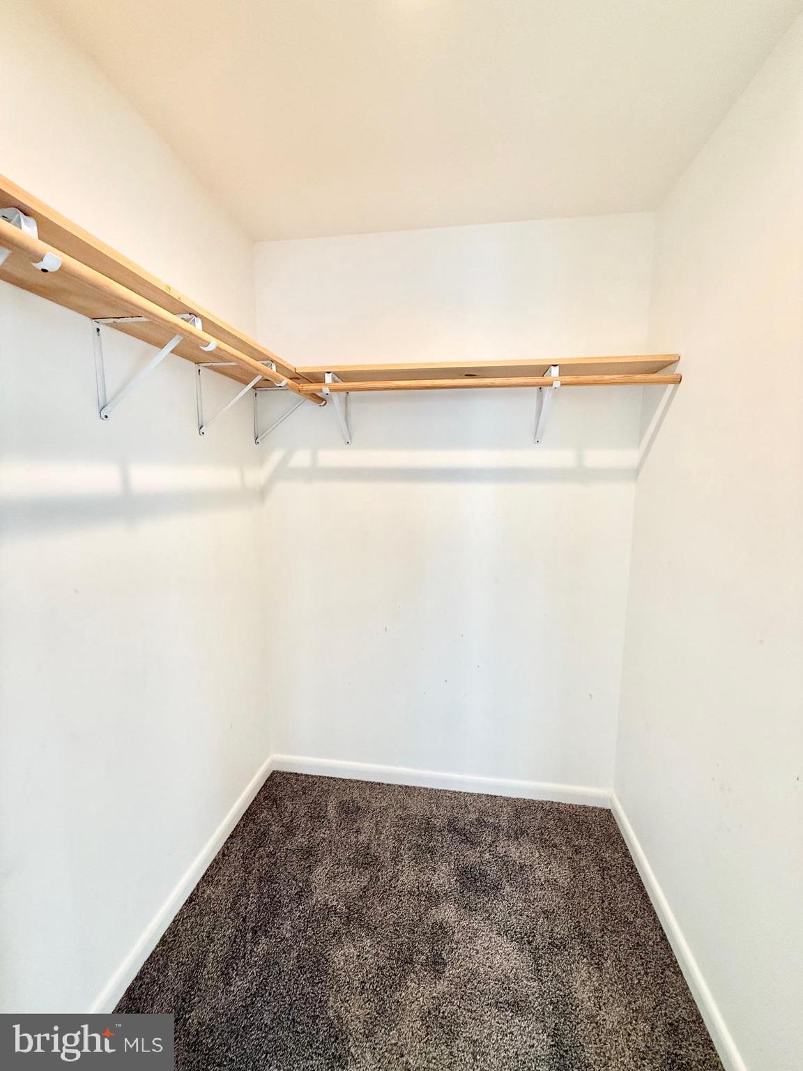 ASHTON WOODS - Residential