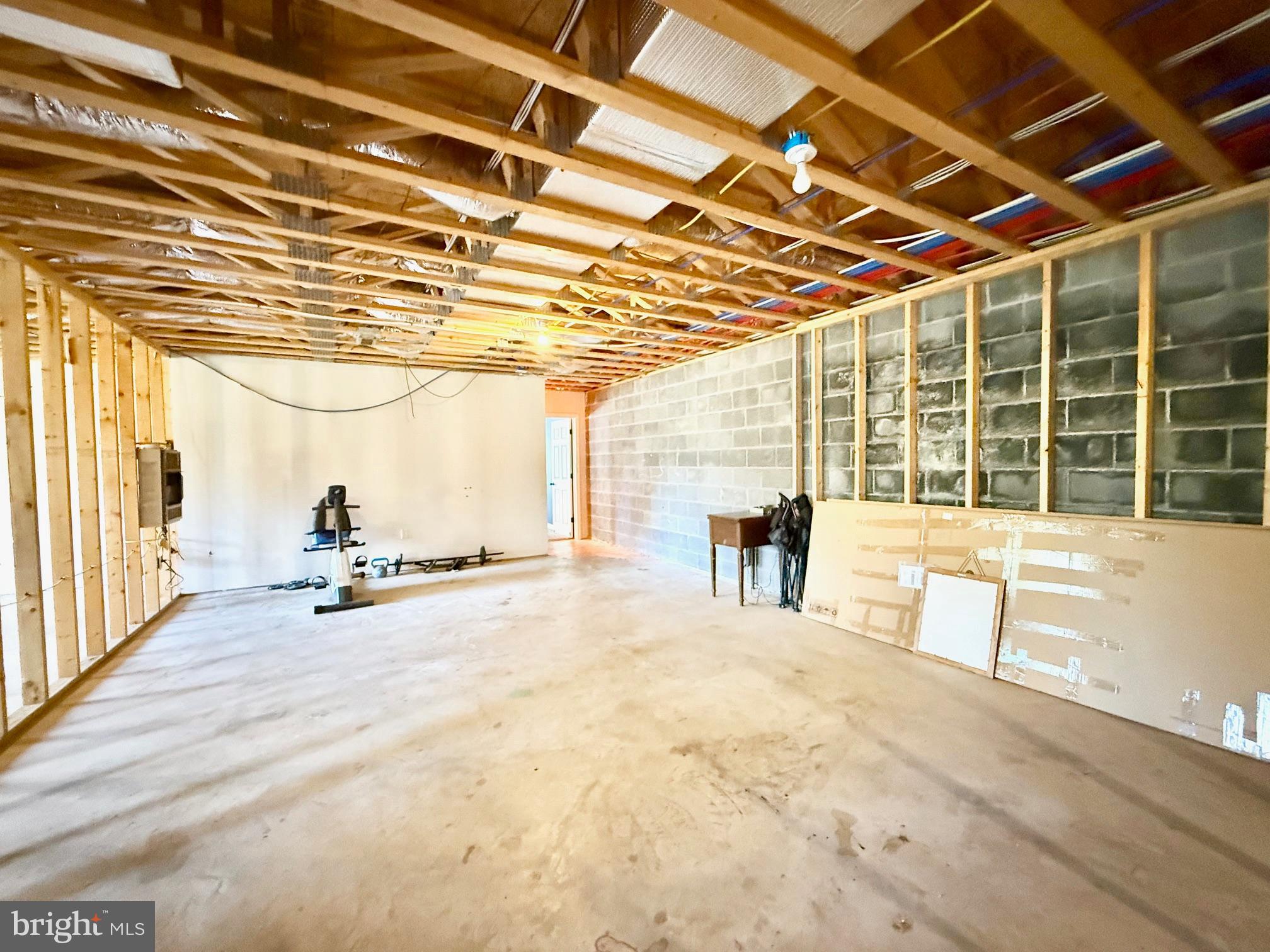 ASHTON WOODS - Residential