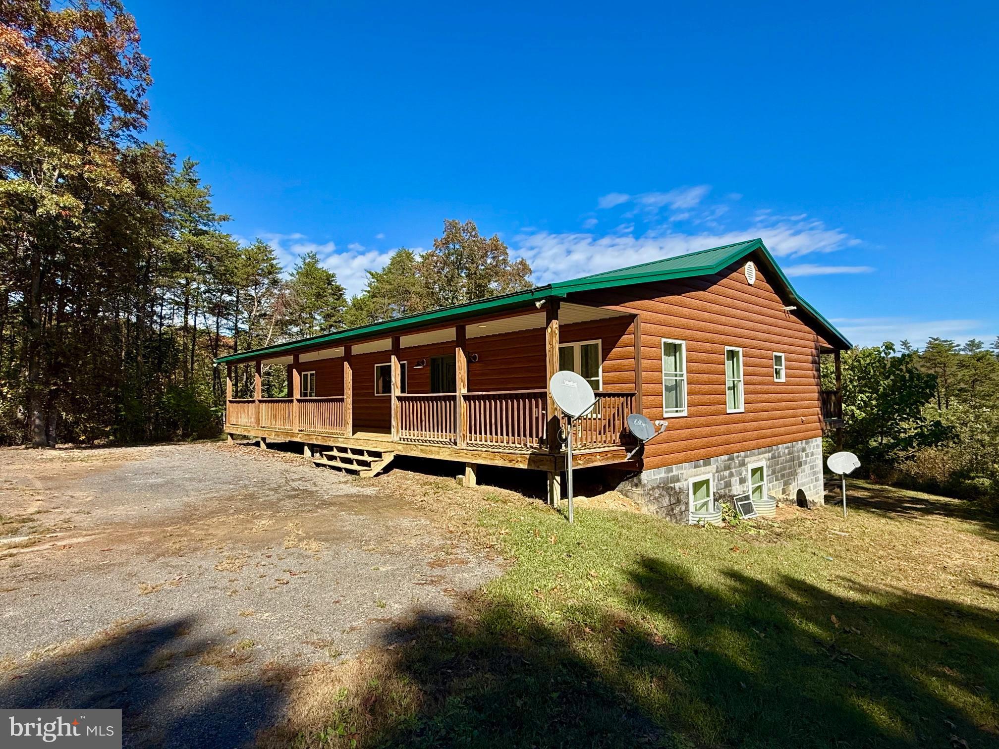 ASHTON WOODS - Residential