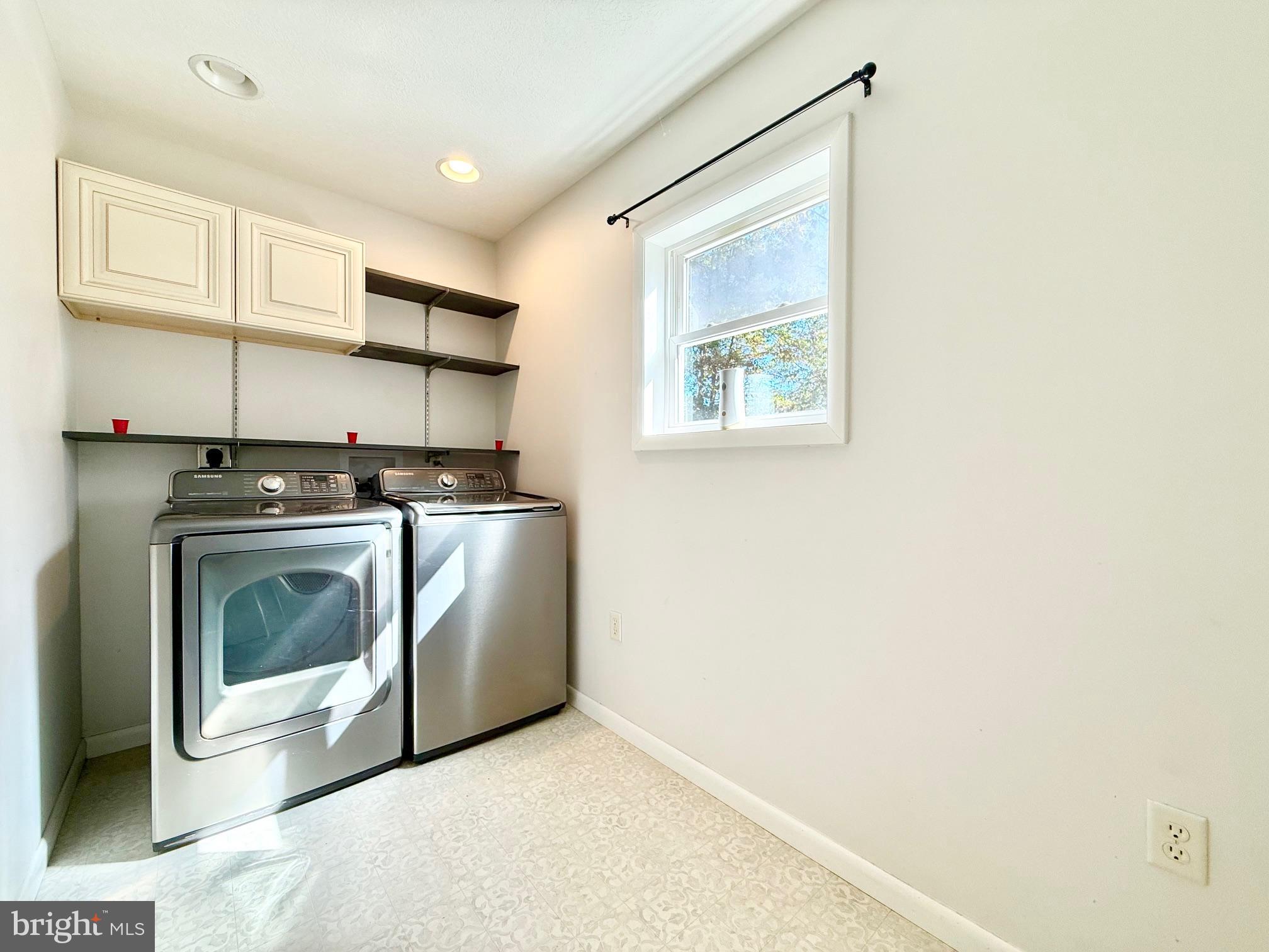 ASHTON WOODS - Residential