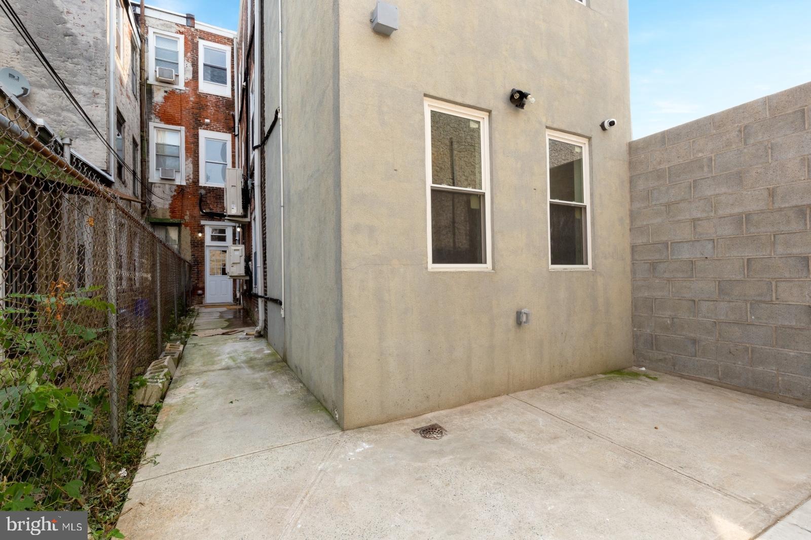 MANTUA - Residential Lease