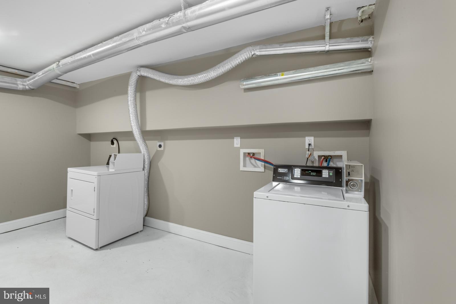 MANTUA - Residential Lease