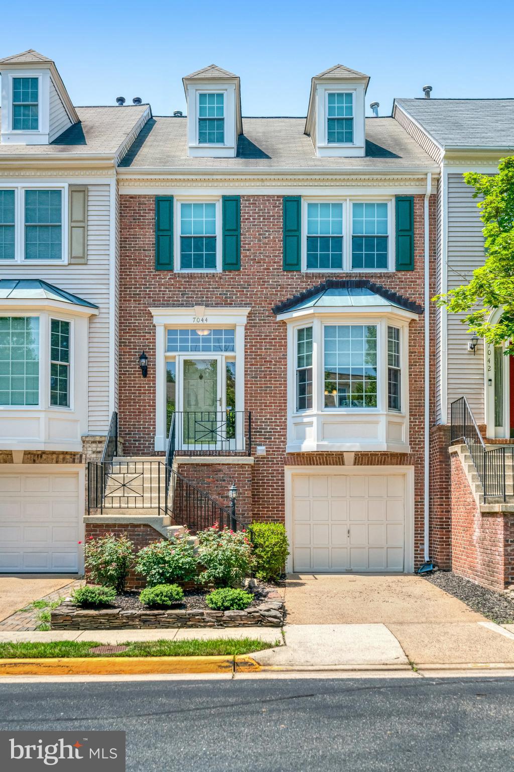 7044 FIELDHURST COURT