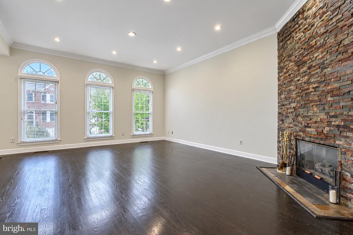 1805 VANCE PLACE