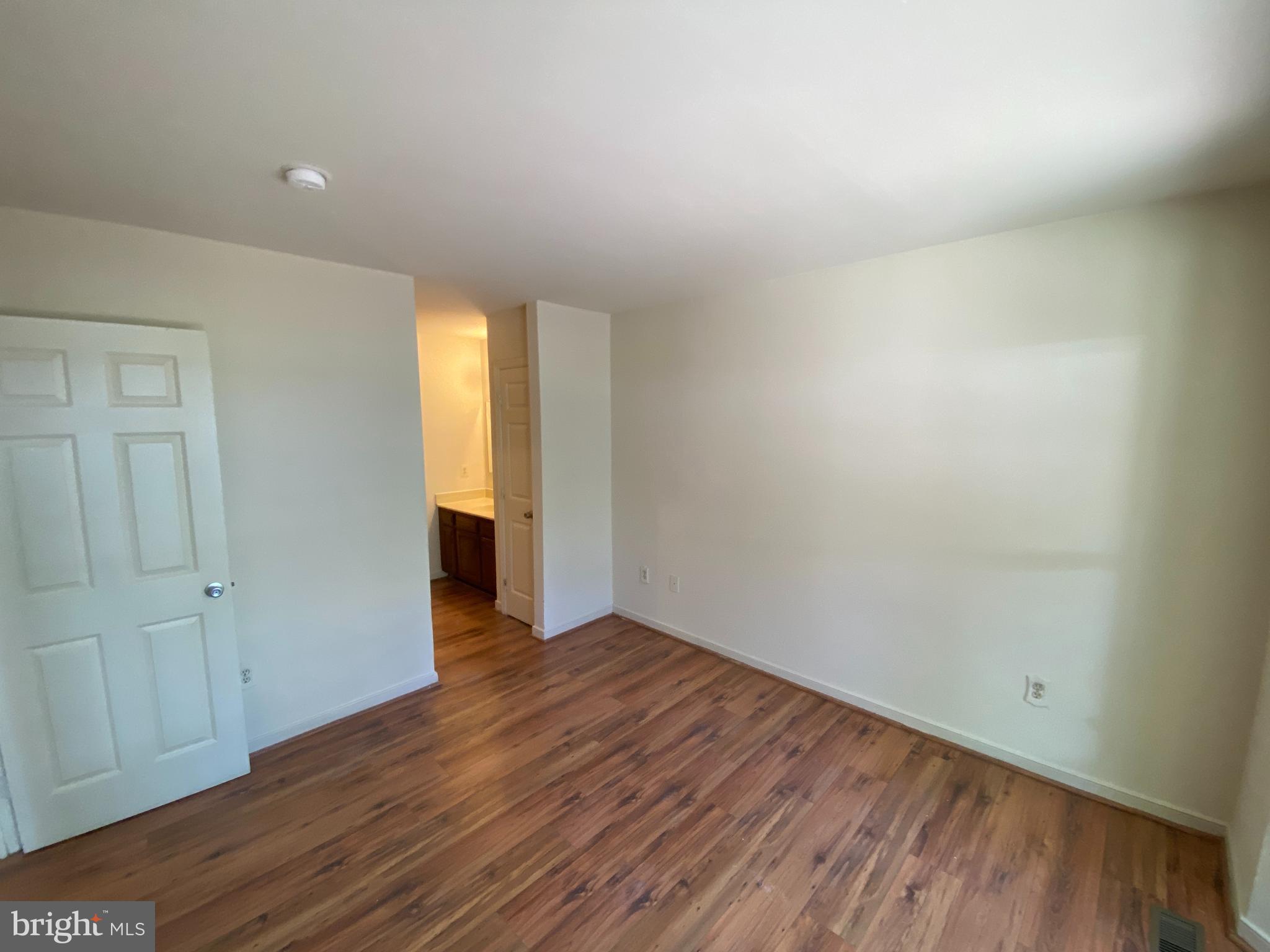 LAKE LAND OR - Residential Lease