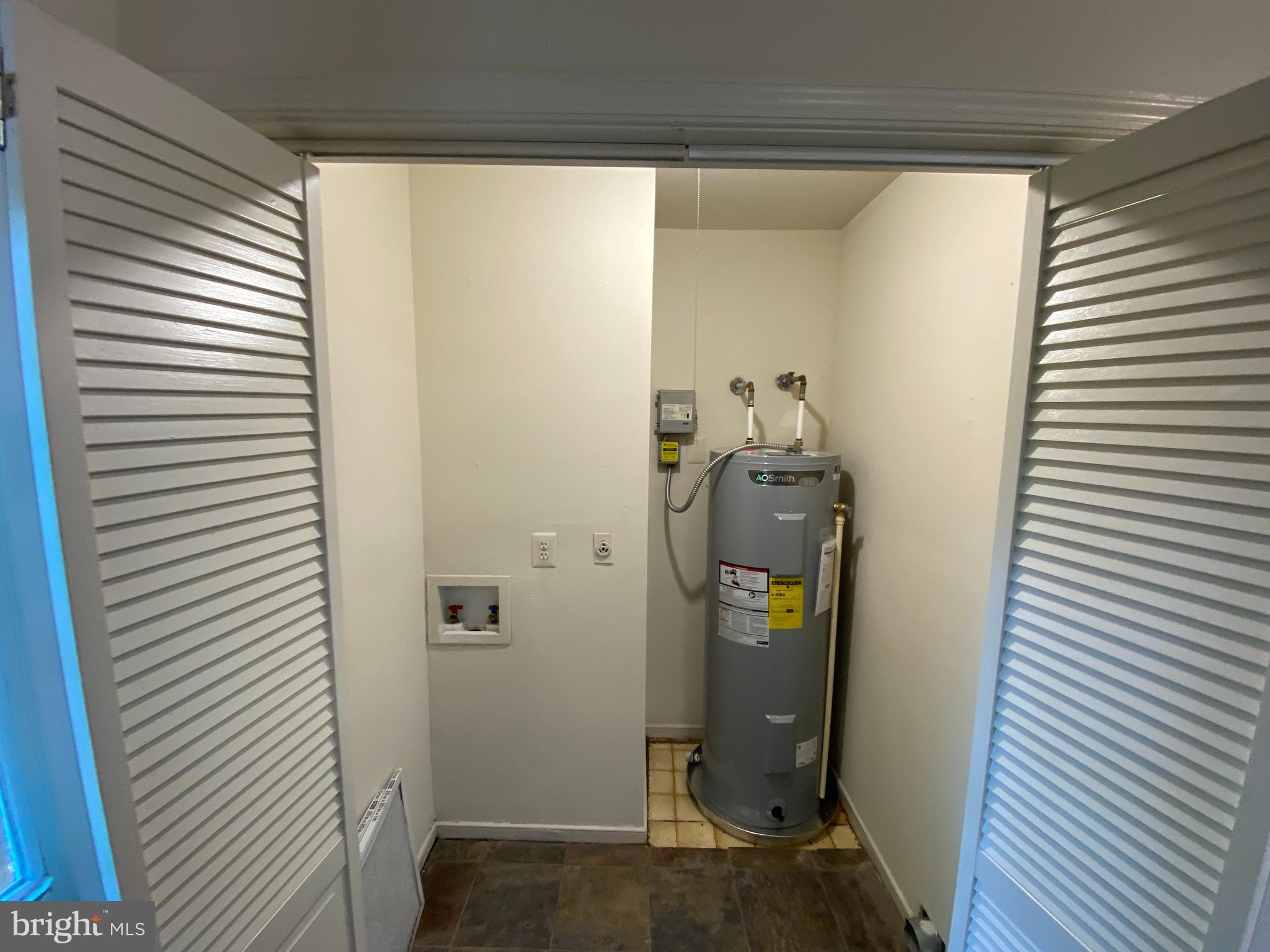 LAKE LAND OR - Residential Lease