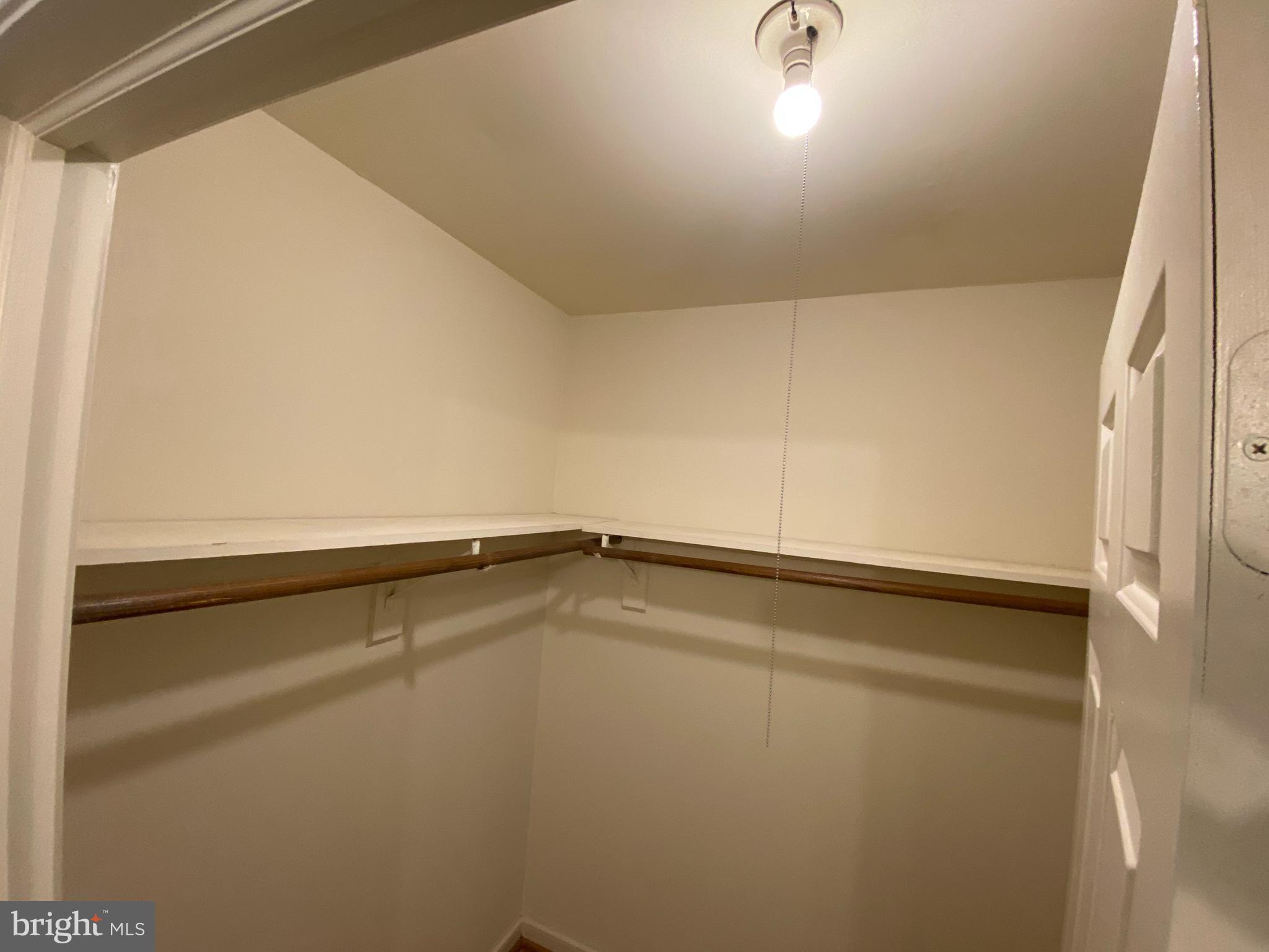 LAKE LAND OR - Residential Lease