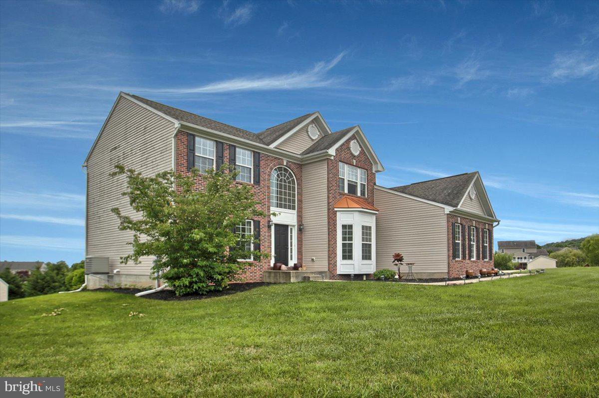 BRIARCLIFF - Residential