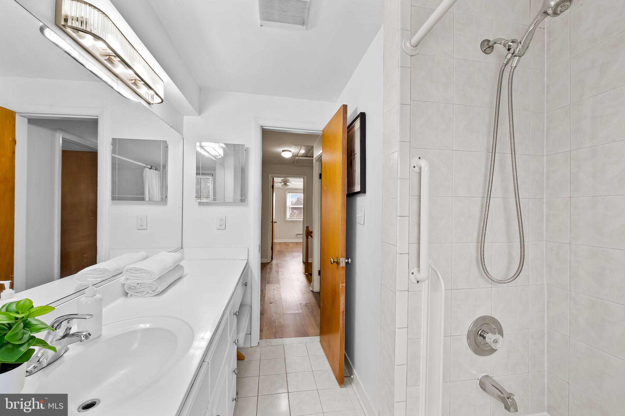 ARBUTUS - Residential