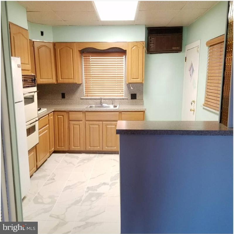 WEST PASSYUNK - Residential Lease