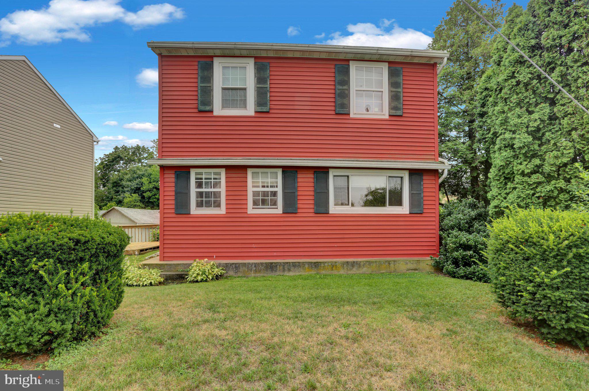 11 W HUNTER STREET