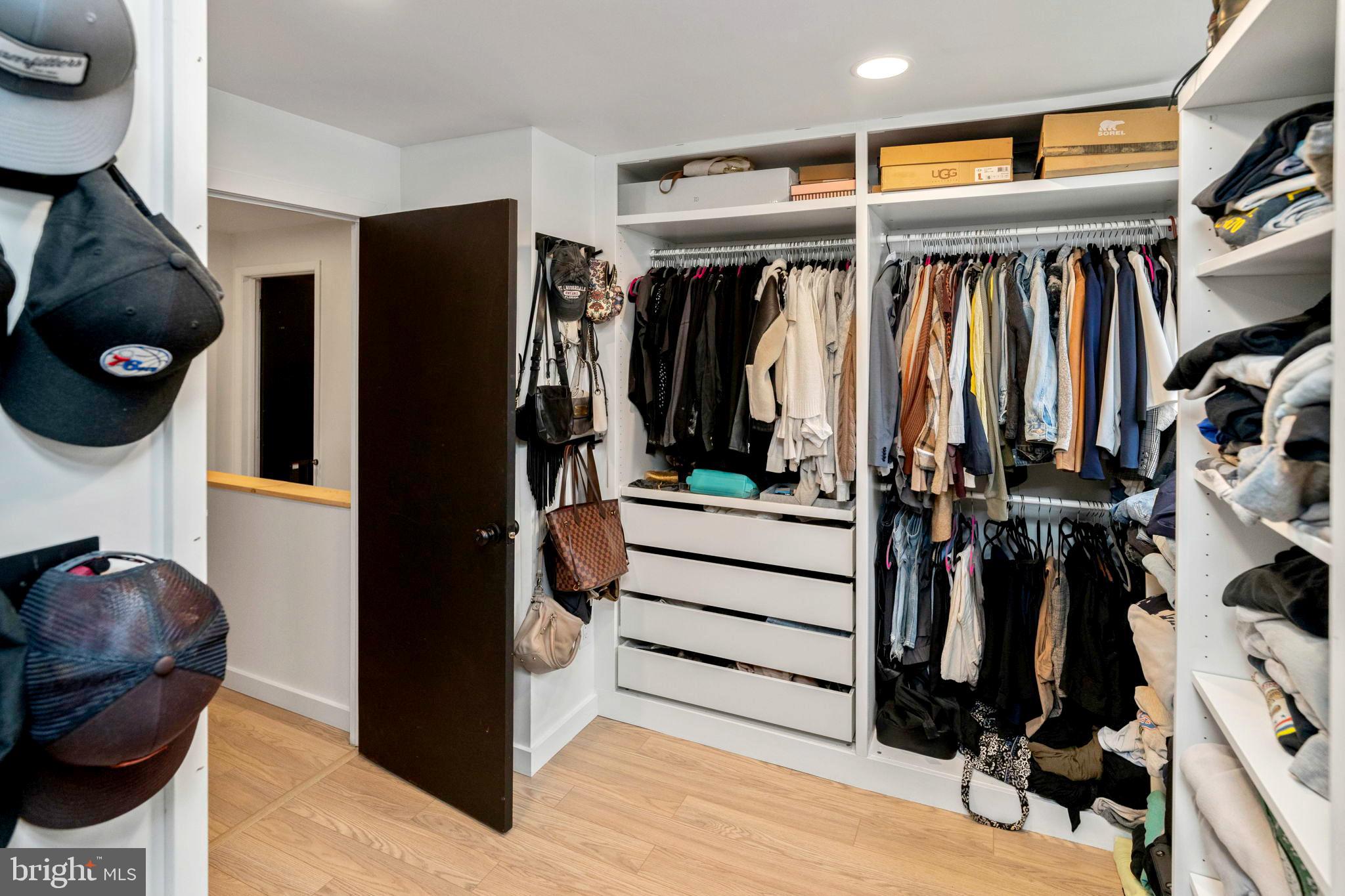 PINE VALLEY - Residential