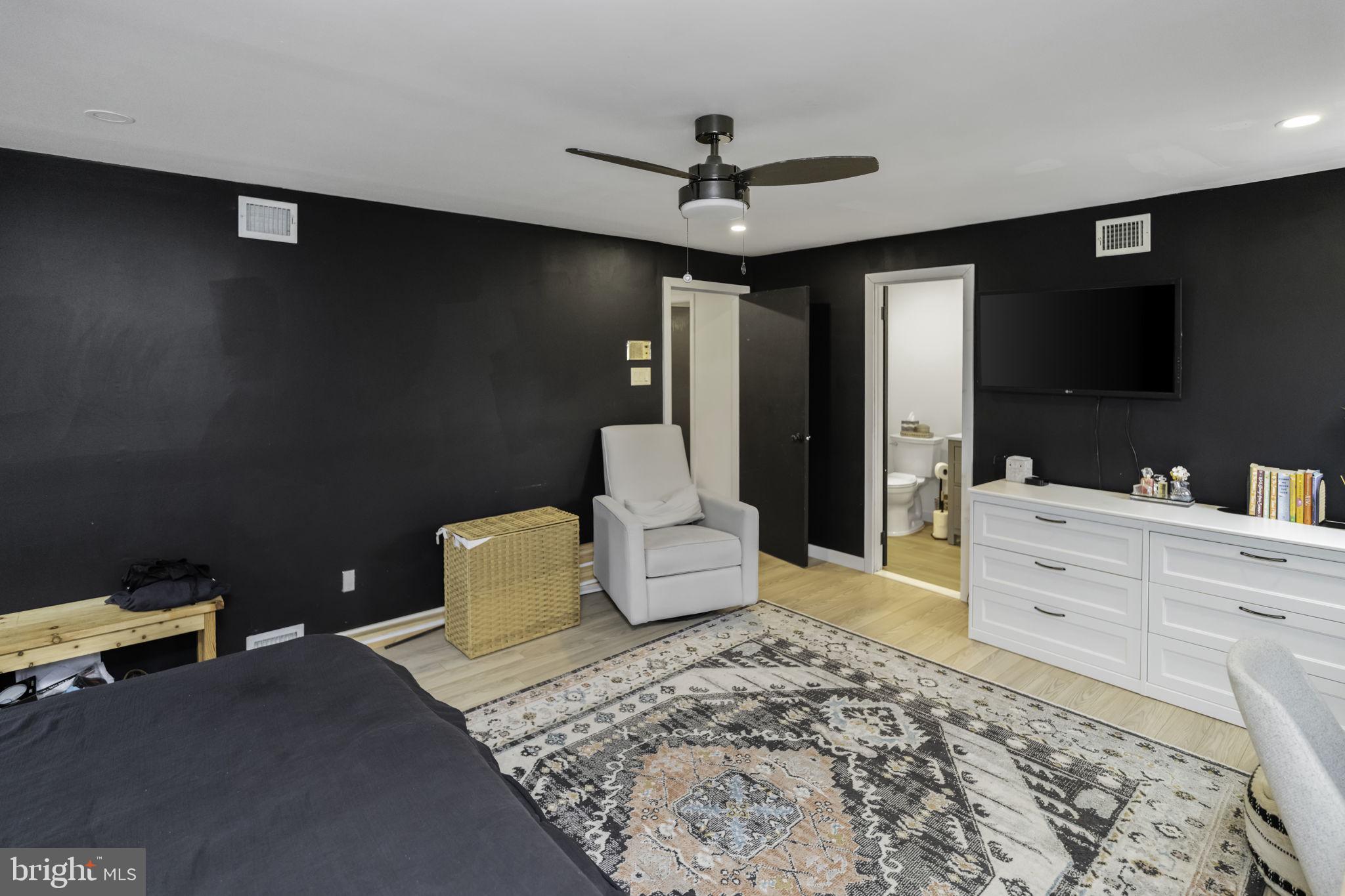 PINE VALLEY - Residential