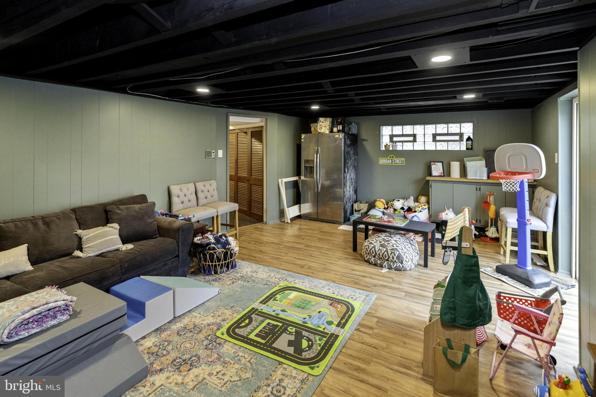 PINE VALLEY - Residential