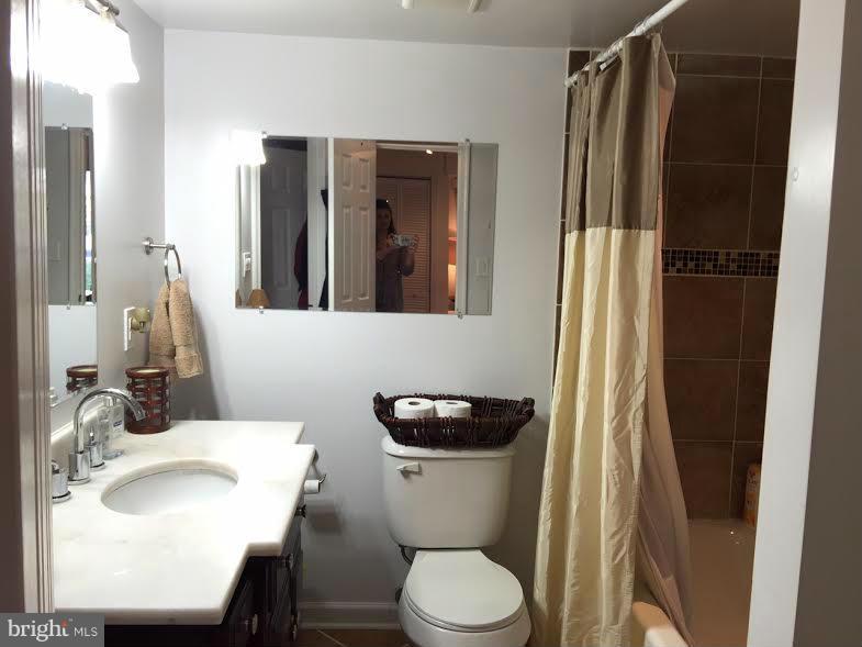 OCCOQUAN RIDGE CONDO - Residential Lease