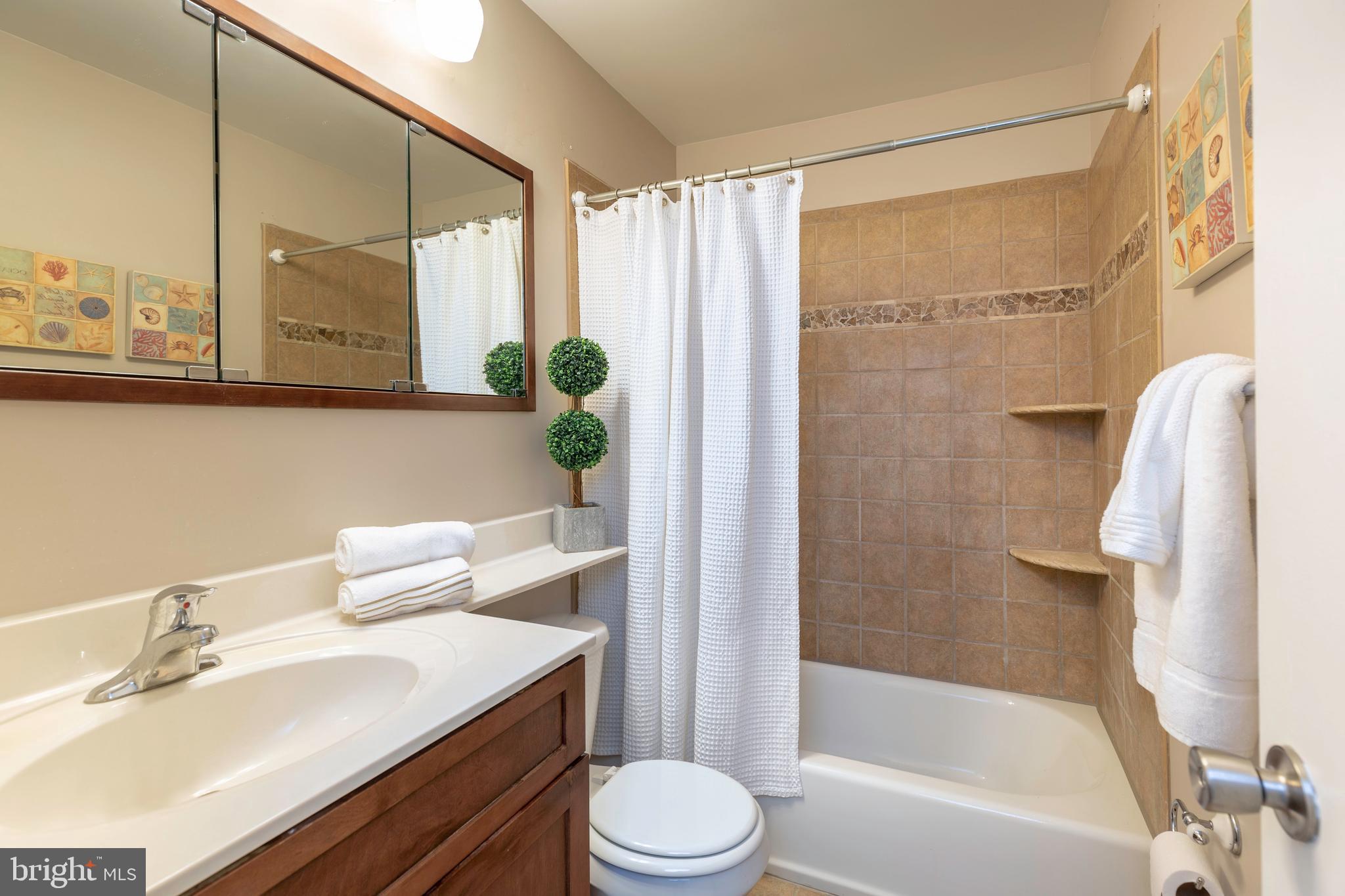 SPRIGGS COVE - Residential