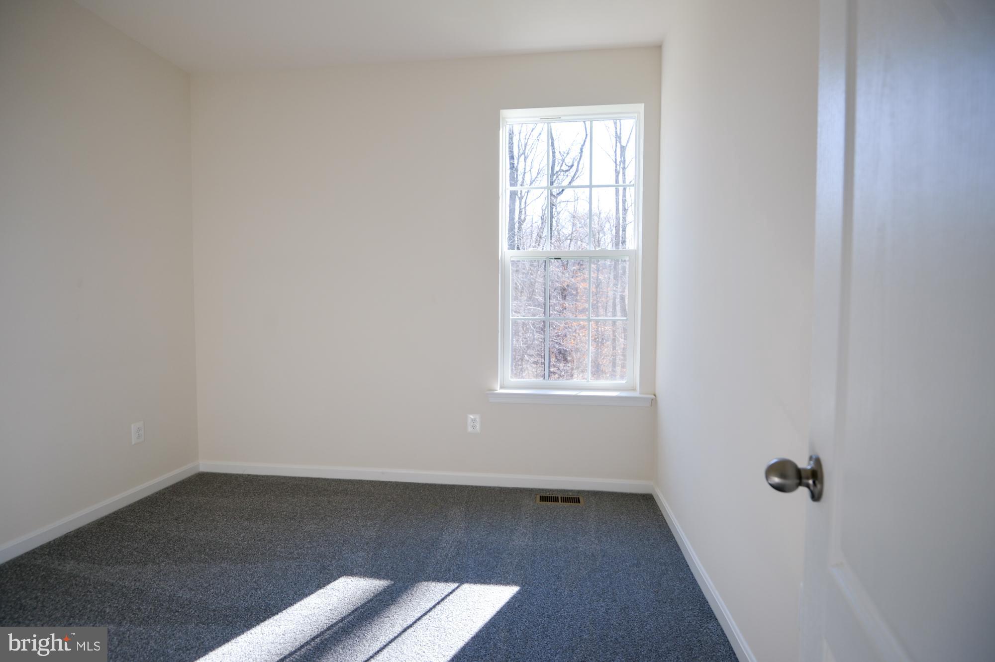 HUNTERS MILL - Residential Lease