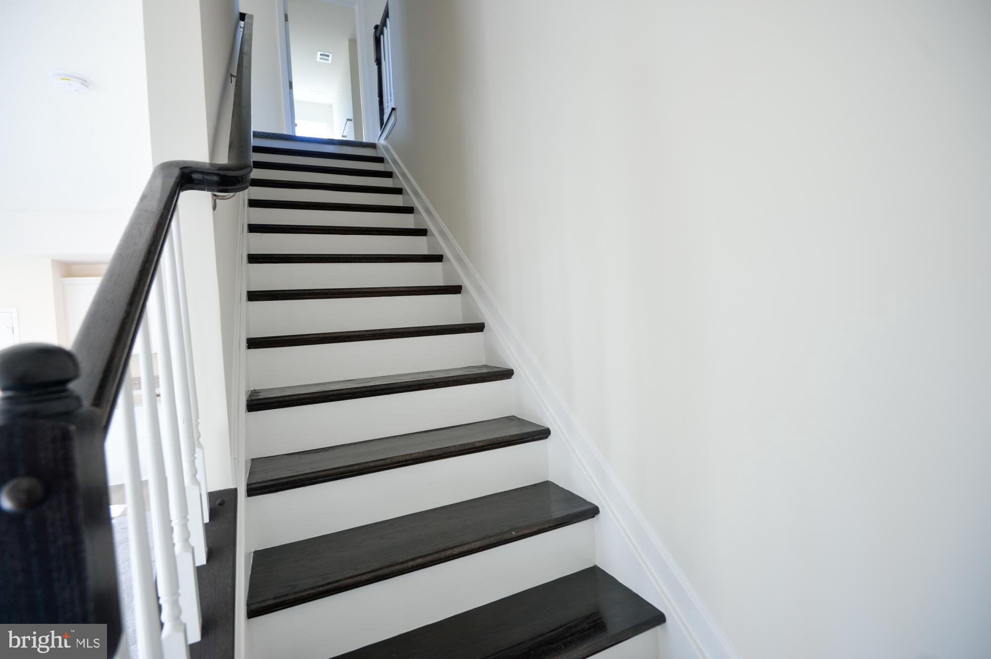 HUNTERS MILL - Residential Lease