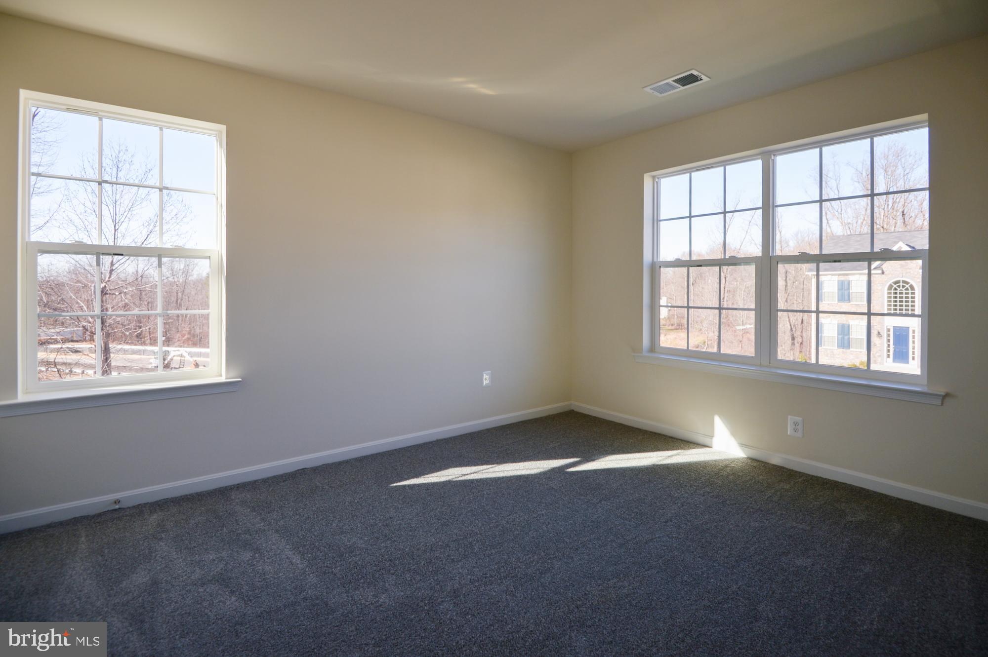 HUNTERS MILL - Residential Lease