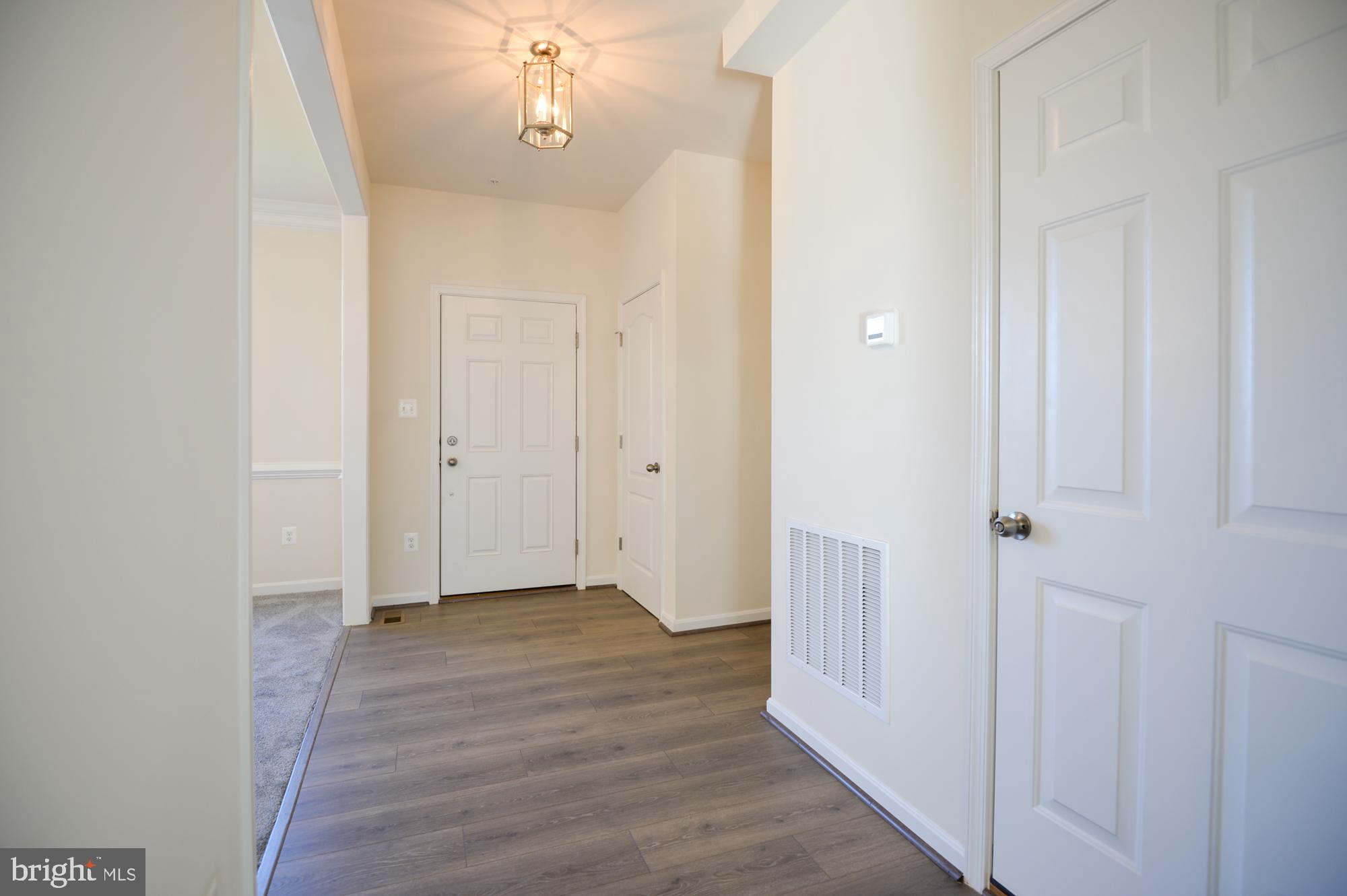 HUNTERS MILL - Residential Lease