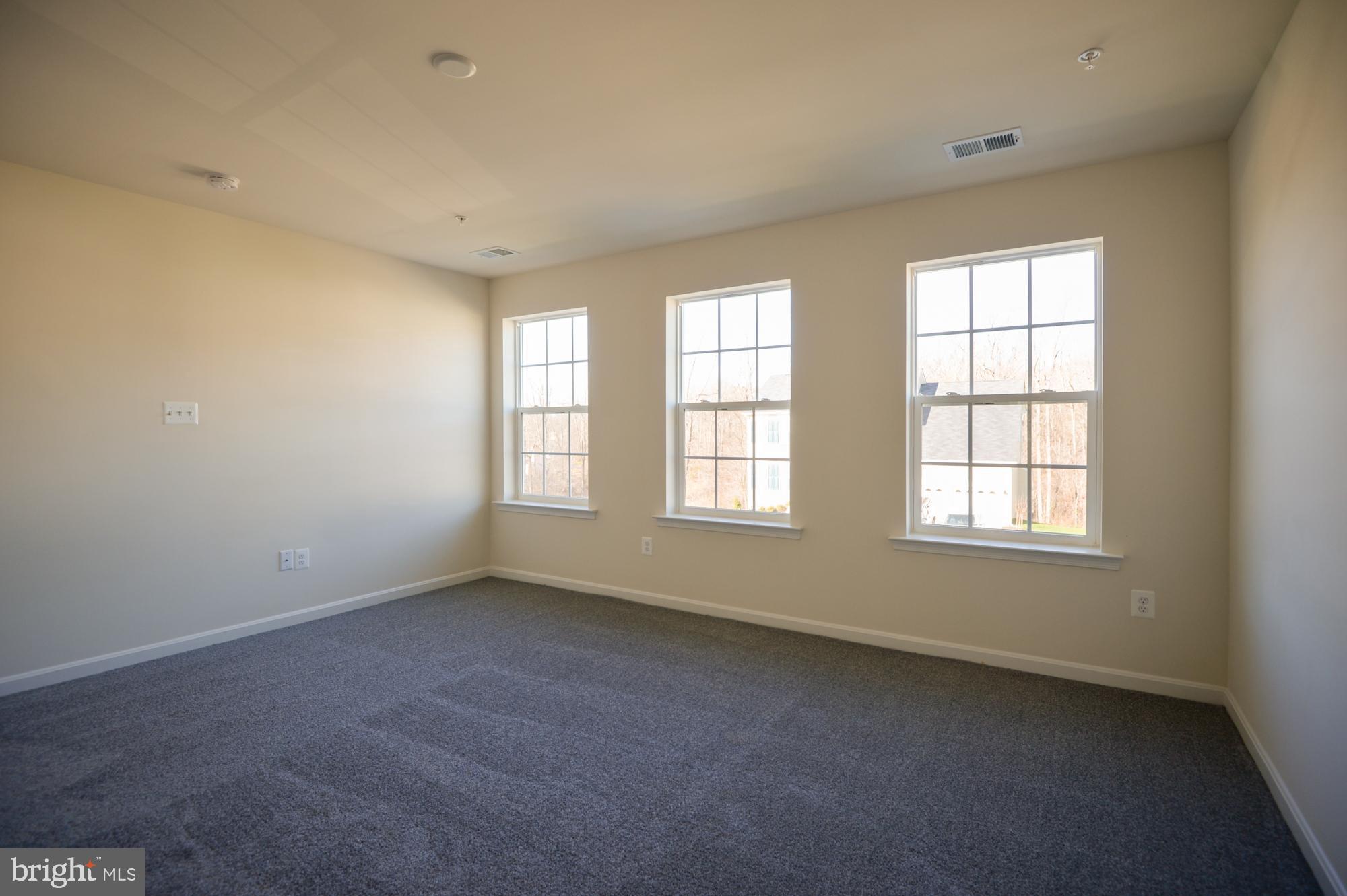 HUNTERS MILL - Residential Lease