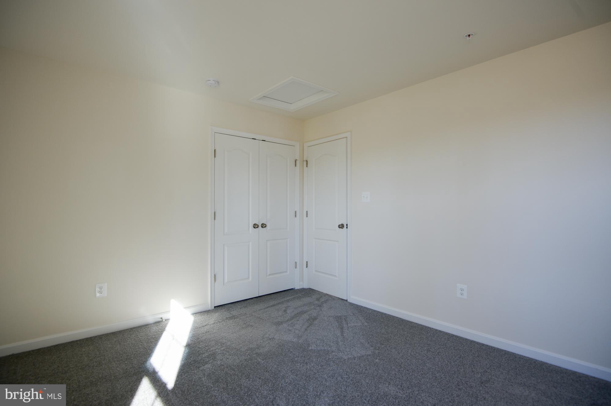 HUNTERS MILL - Residential Lease