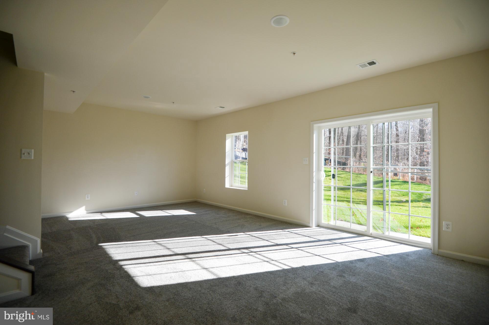 HUNTERS MILL - Residential Lease