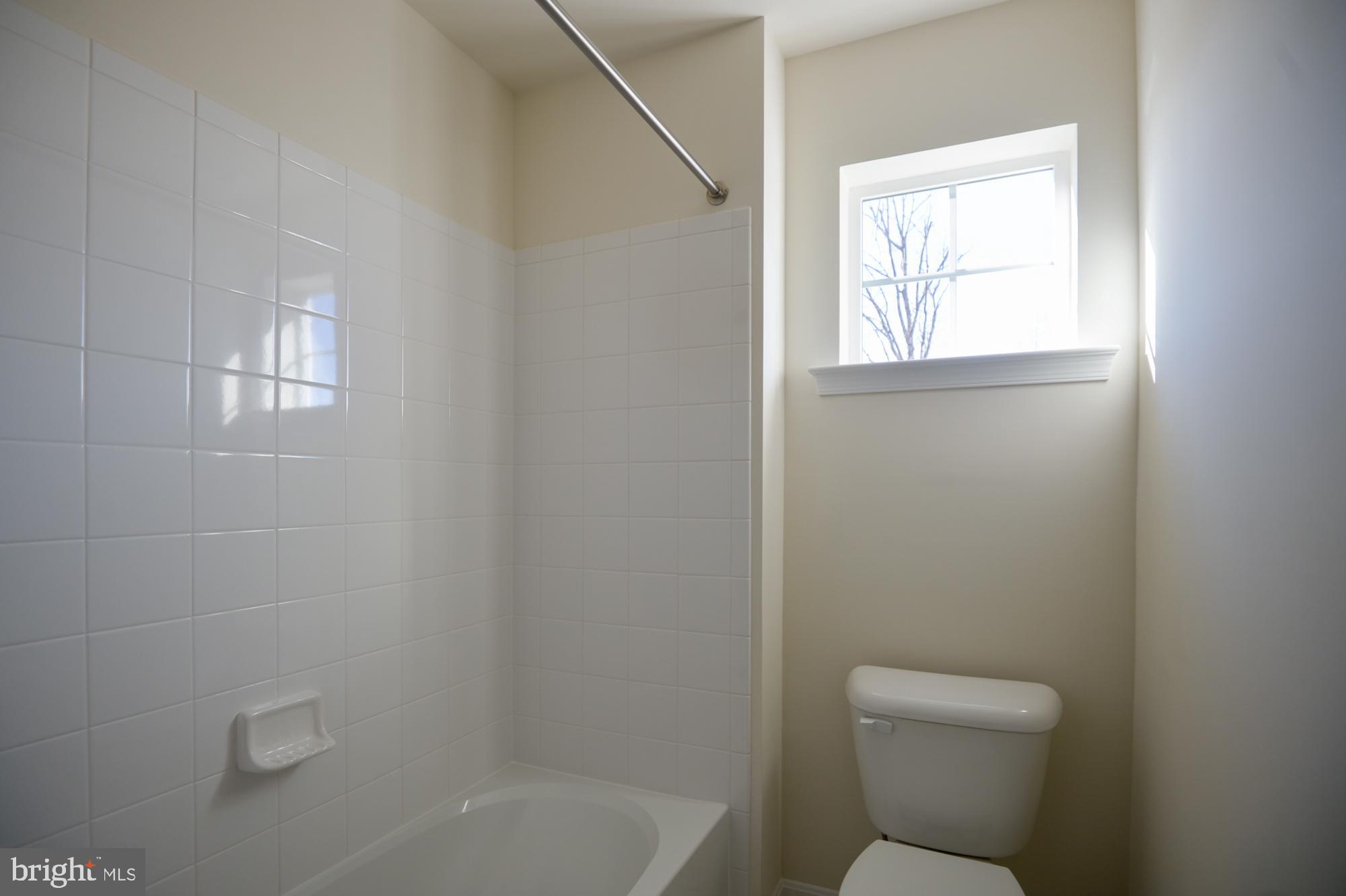 HUNTERS MILL - Residential Lease