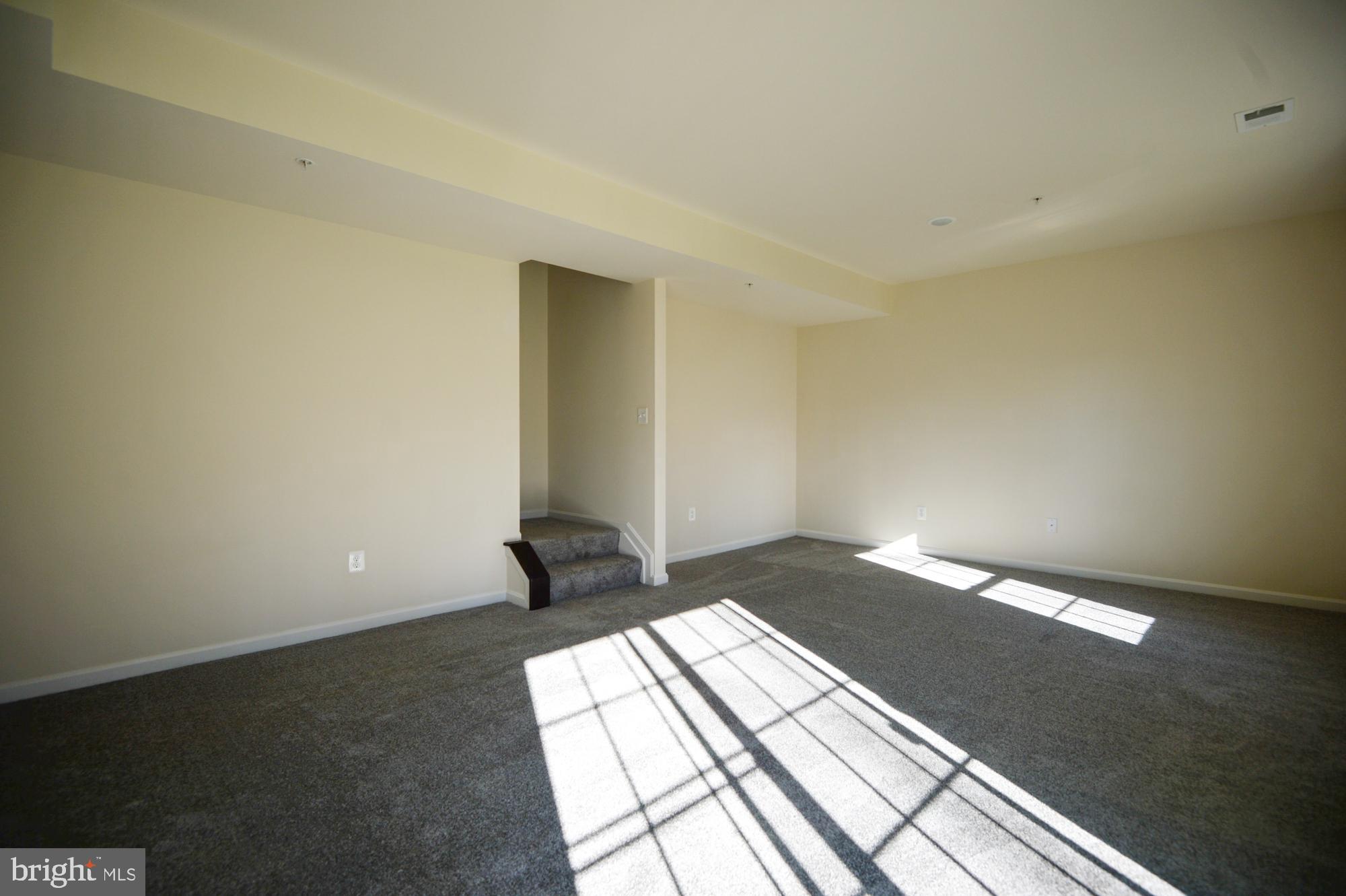 HUNTERS MILL - Residential Lease