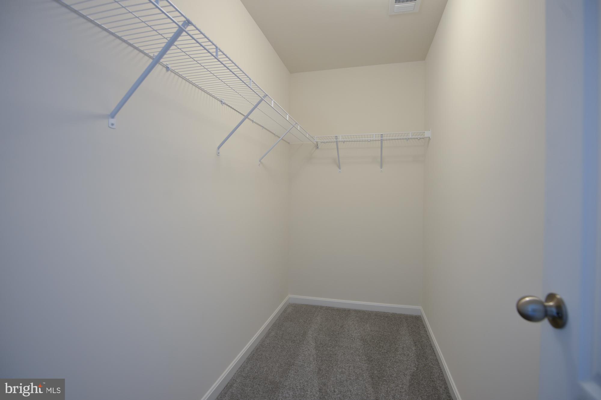 HUNTERS MILL - Residential Lease