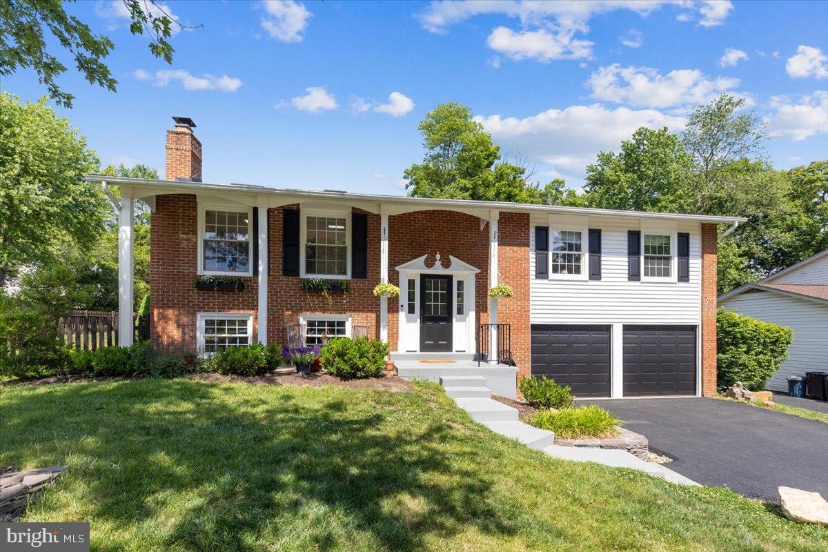LAKEWOOD HILLS - Residential