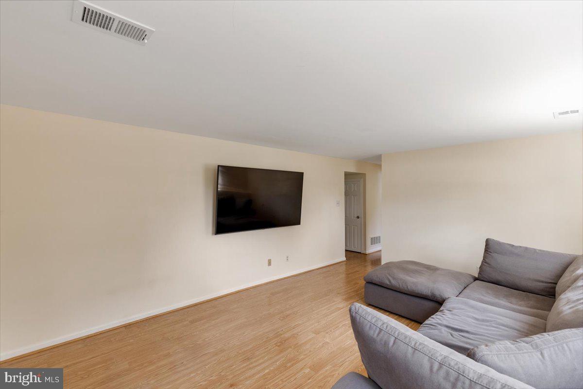 LAKEWOOD HILLS - Residential