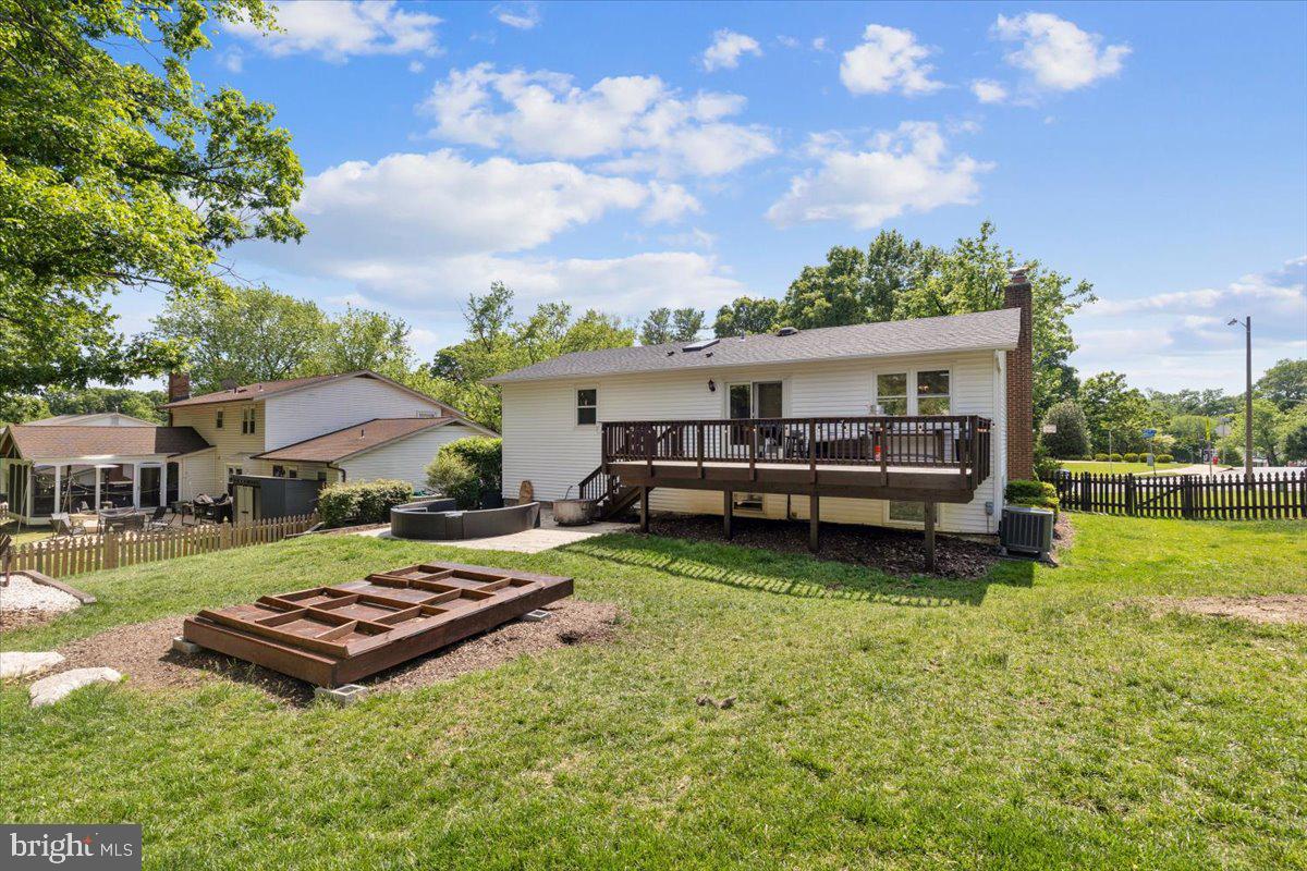 LAKEWOOD HILLS - Residential