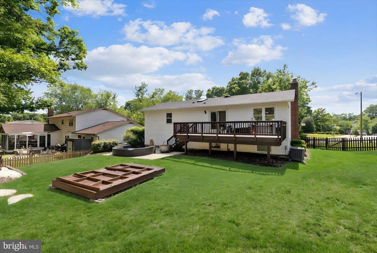 LAKEWOOD HILLS - Residential